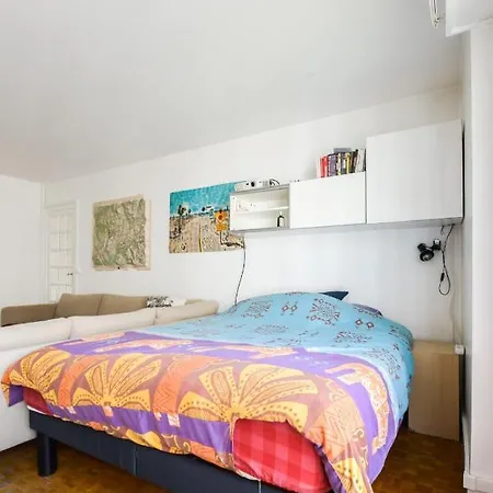 Bright Apt With Beautiful View In Belleville