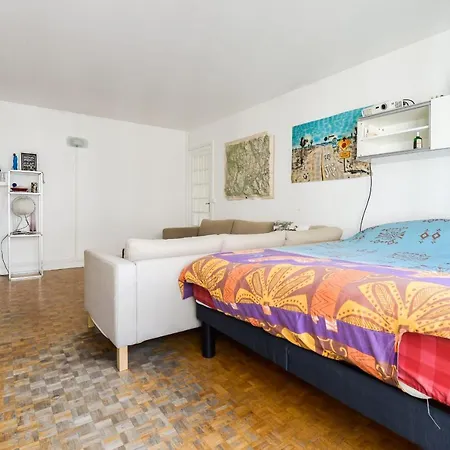 Bright Apt With Beautiful View In Belleville Апартаменты *